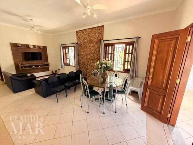 #107 - Casa para Venda em Ubatuba - SP