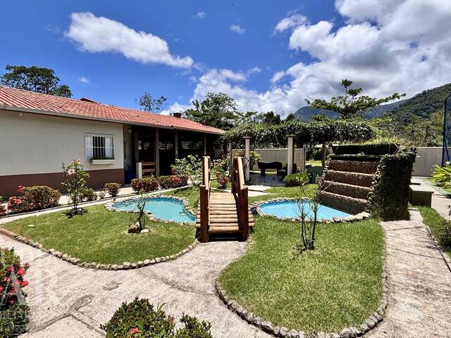 #111 - Apartamento para Venda em Ubatuba - SP