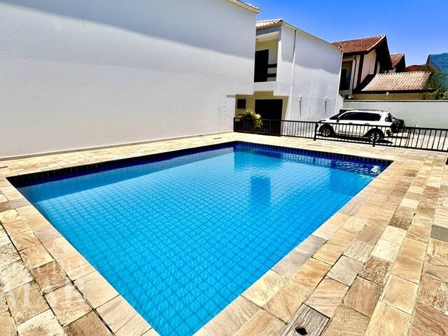 #119 - Apartamento para Venda em Ubatuba - SP