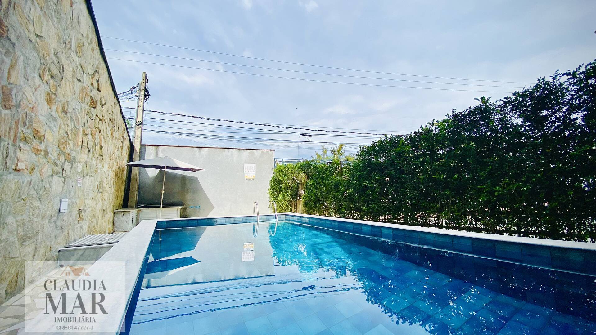 Apartamento à venda com 2 quartos, 62m² - Foto 2
